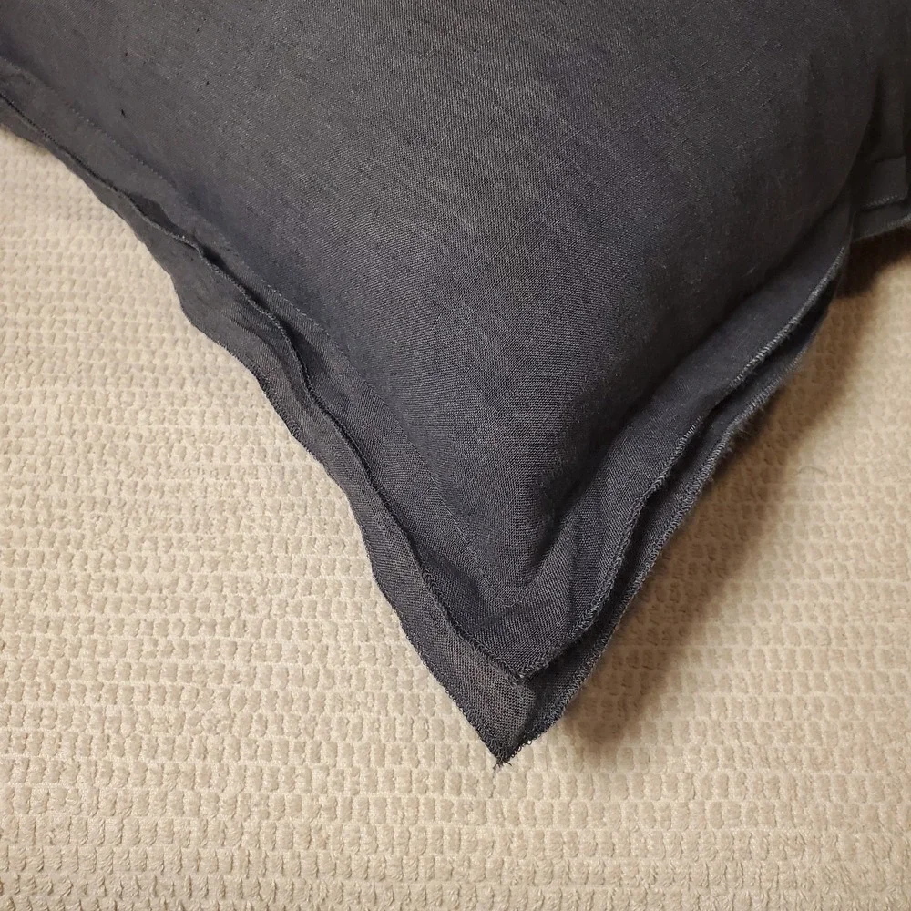 Pottery barn 100% Linen 18x18 Throw Pillow Dark Gray Duck Feather Fill Removable